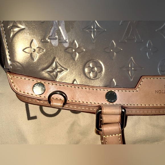 Louis Vuitton Vernis Brea GM Beige Poudre(Gold Beige) - Picture 5 of 17